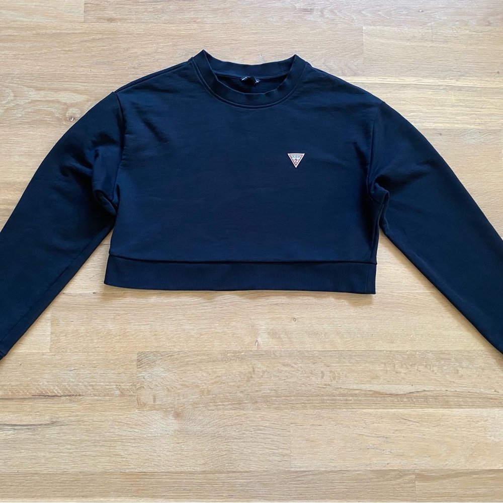 Guess Women’s Small Black Crewneck Logo Sweatshirt